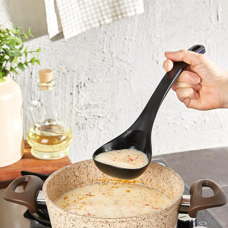 USTENSILE CUISSON MIX 5 MODELES COULEUR NOIR 