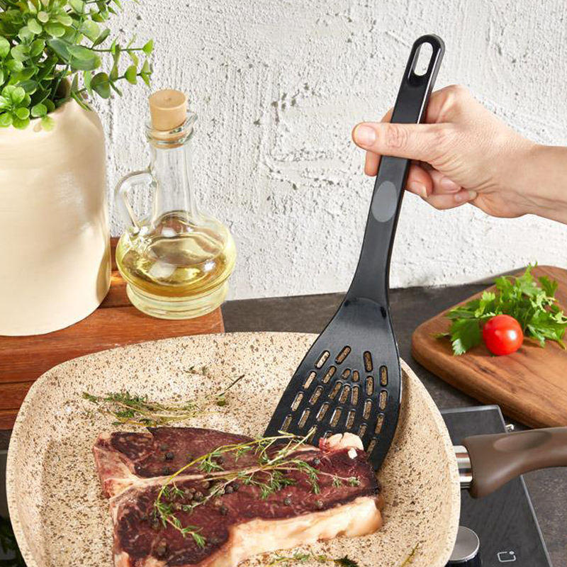 USTENSILE CUISSON MIX 5 MODELES COULEUR NOIR 