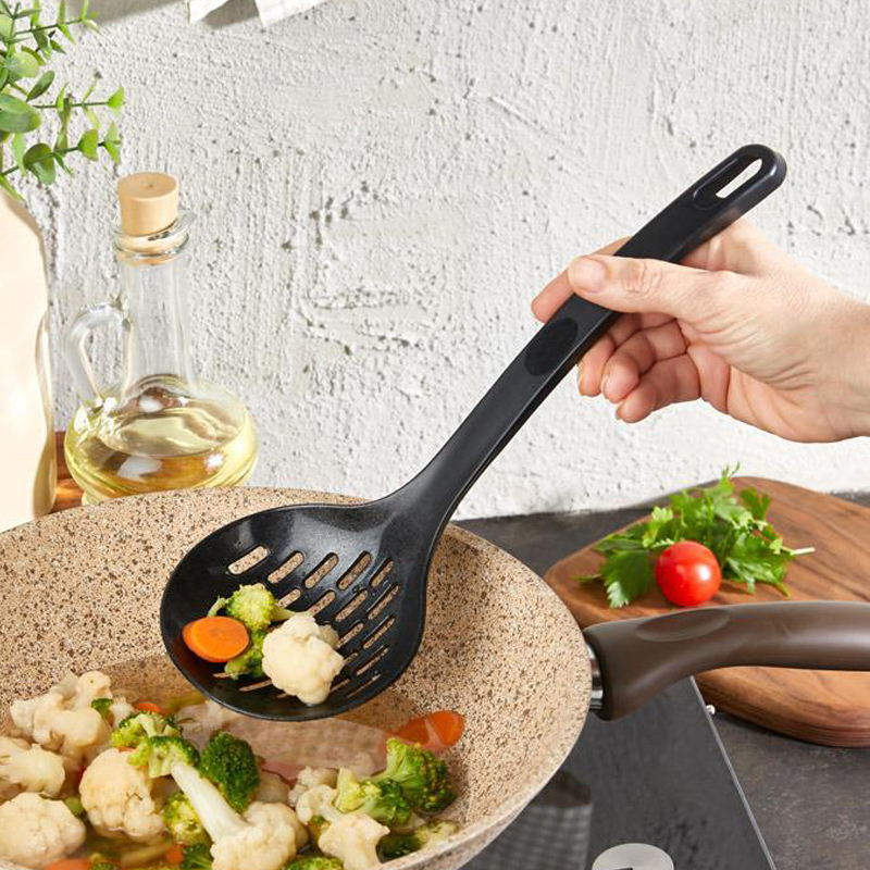 USTENSILE CUISSON MIX 5 MODELES COULEUR NOIR 