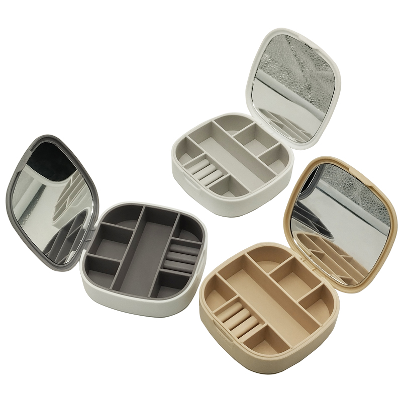 BOITE A BJOUX PLASTIQUE 10X10X3 CM MIX GRIS / BLANC