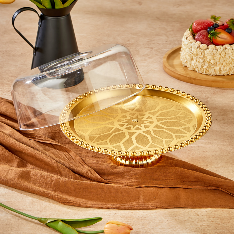 PORTE CAKE AVEC PIED 29X20 CM PLASTIQUE MODELE OR