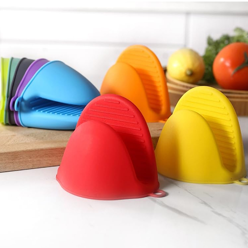 GANT A FOUR SILICONE 7X8 CM MIX ROUGE/VERT/ORANGE/BLEU