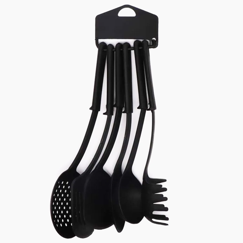 Set 6 pièces ustensiles plastique couleur noir