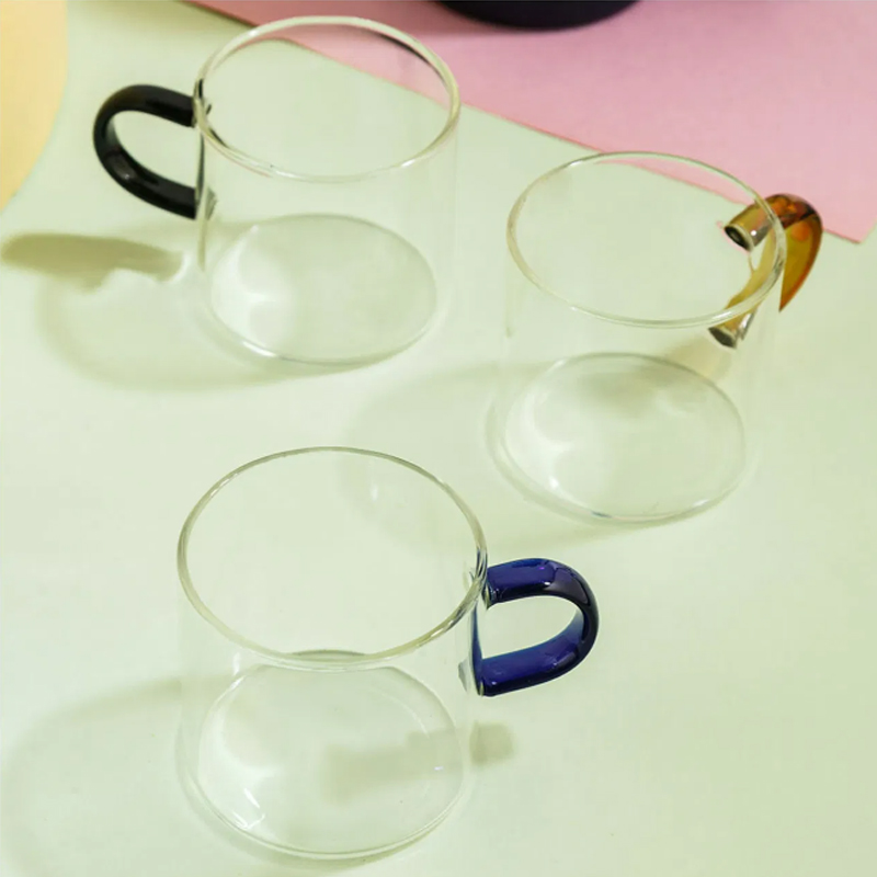Tasse en verre borosilicate avec poignée colorée, 5,5 cm x 5,5 cm