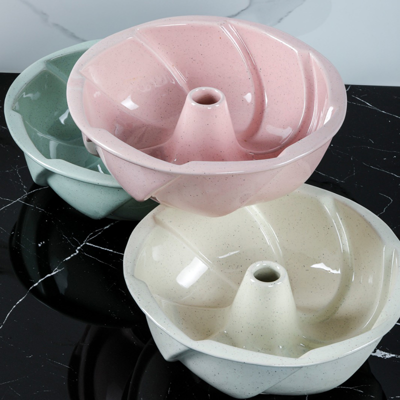 MOULE GATEAU CERAMIQUE ROSE/BLEU/BLANC/VERT 25 CM