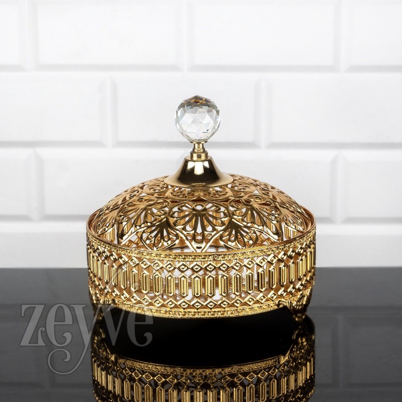 BOITE AVEC COUVERCLE EN METAL 16 CM