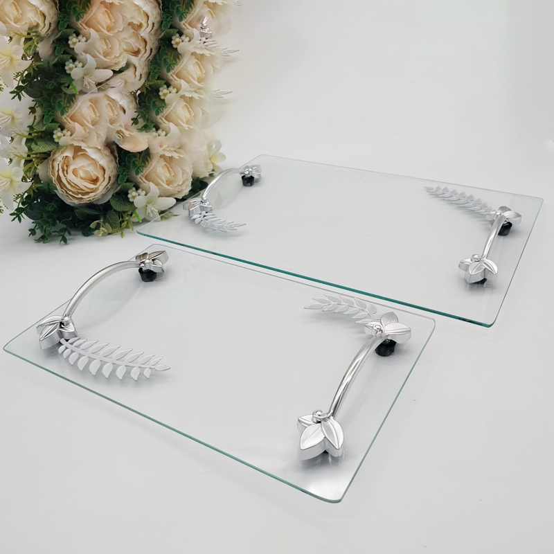 SET 2 PLATEAUX DECO RECTANGULAIRE VERRE TRANSPARENT ET POIGNEE ARGENT MODELE FEUILLE 34-23 CM X 27-17 CM