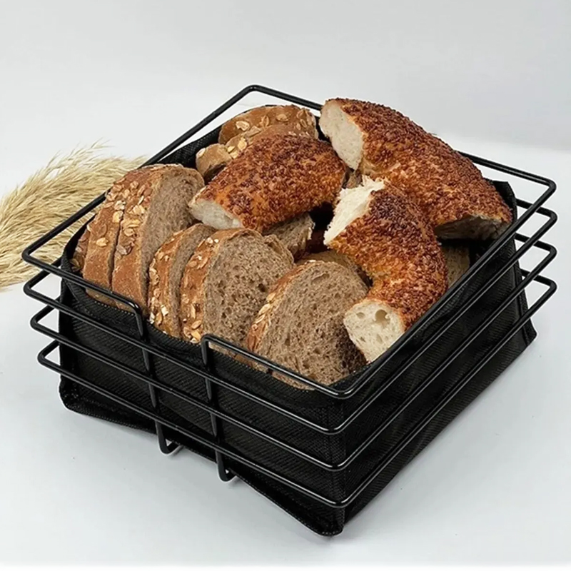 PANIER A PAIN DECO METAL 20*20*11 CM COULEUR NOIRE