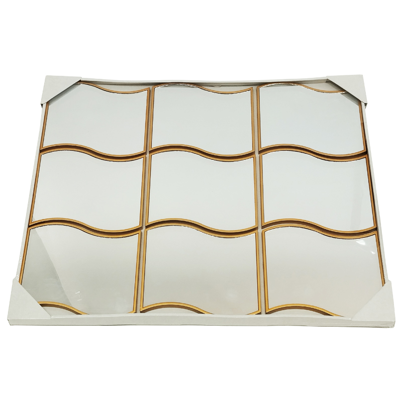 MIRROIR PLASTIQUE MODELE OR 62X50 CM
