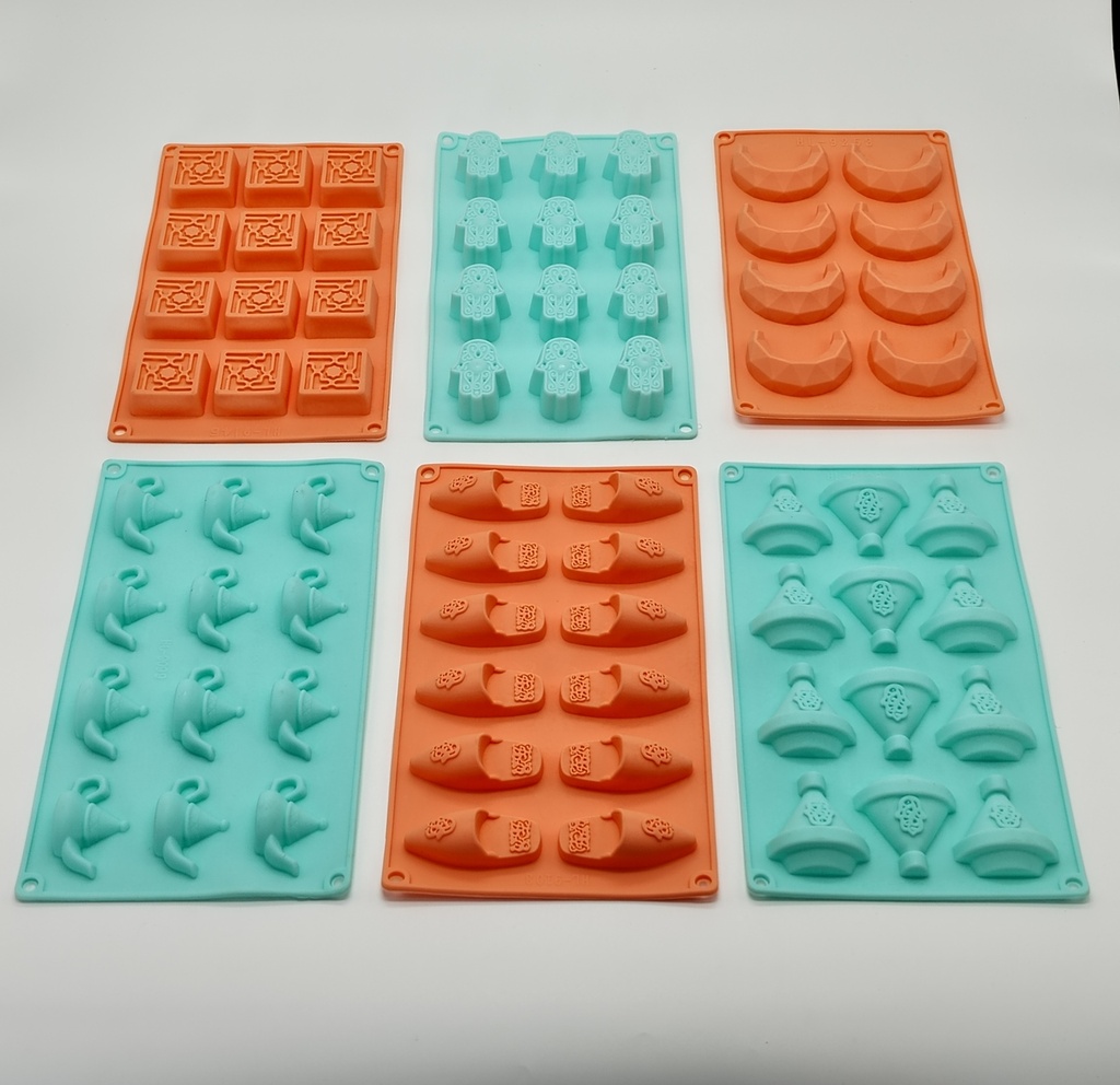 MOULE EN SILICONE 28X17 CM DESIGNS MIX COULEUR MIX VERT / ORANGE