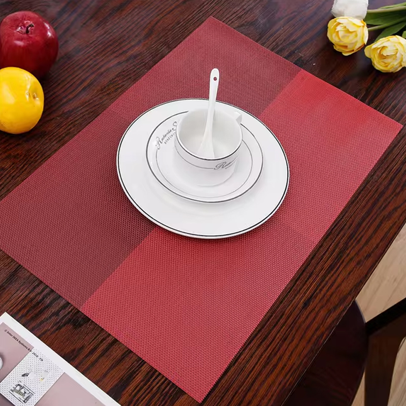 6 sets de tables 30x45 cm couleur rouge