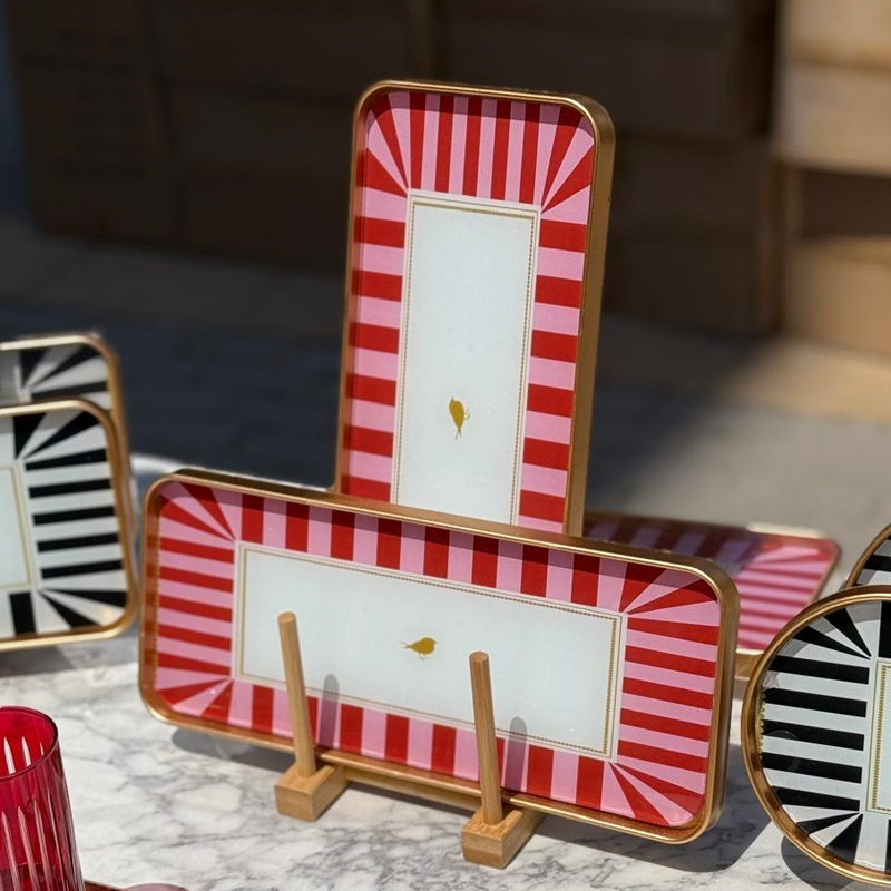 PLATEAU DECO PLASTIQUE + VERRE 30X12,5 CM