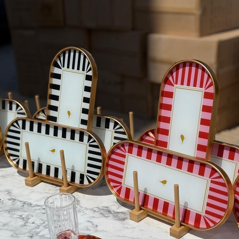PLATEAU DECO PLASTIQUE + VERRE 30X12,5 CM
